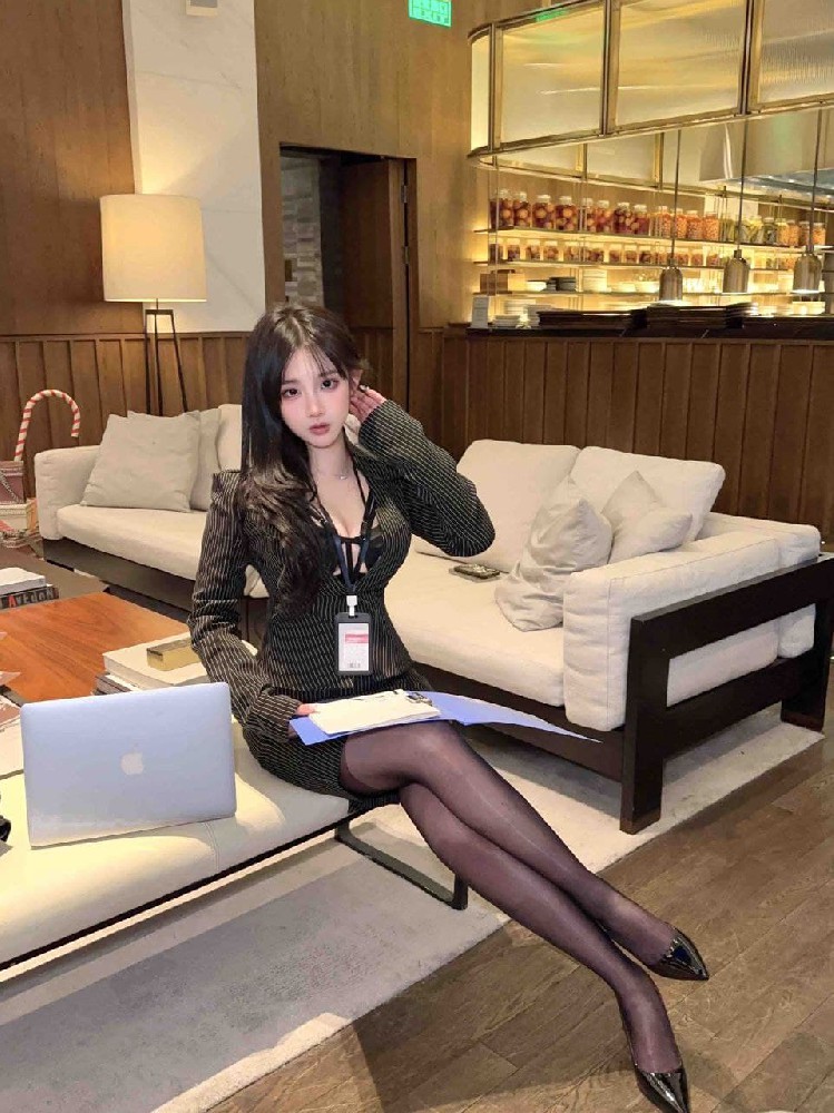 杭州巨乳抖音网红主播舞蹈清纯诱人