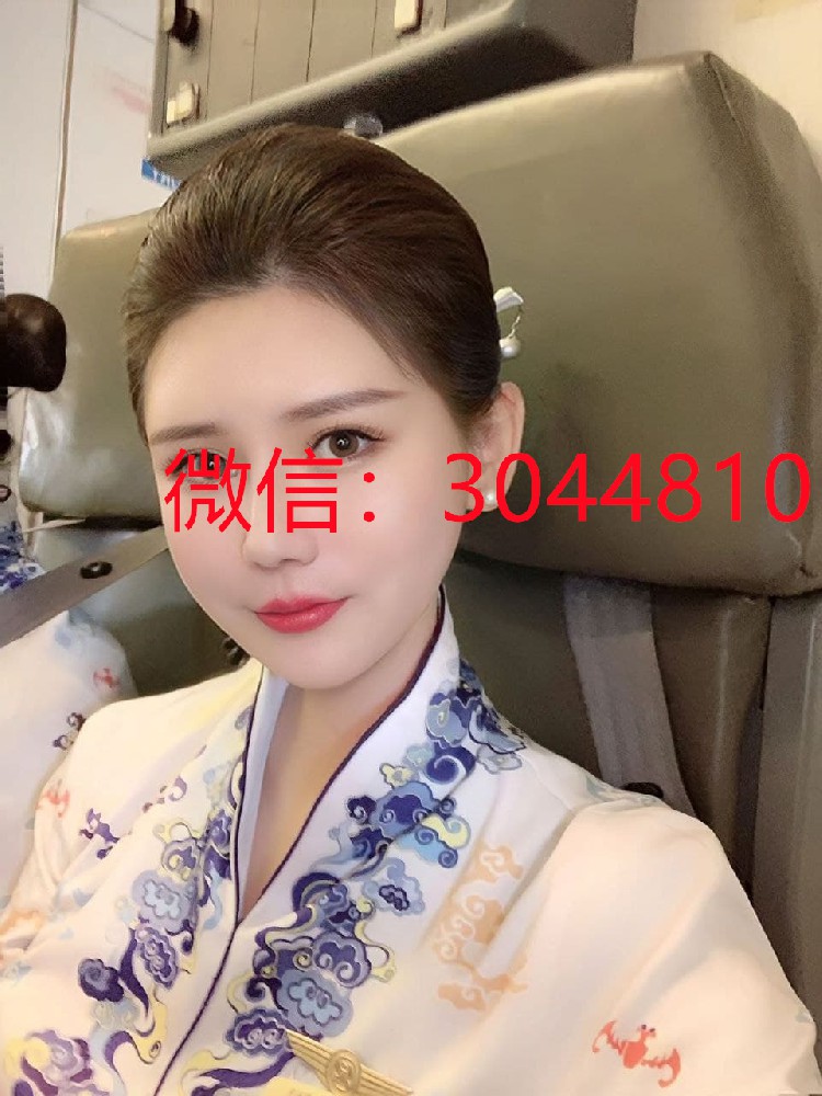 广州海南航空乘务员璐璐毕业于北京外国语大学，现就职于海南航空公司广州分部乘