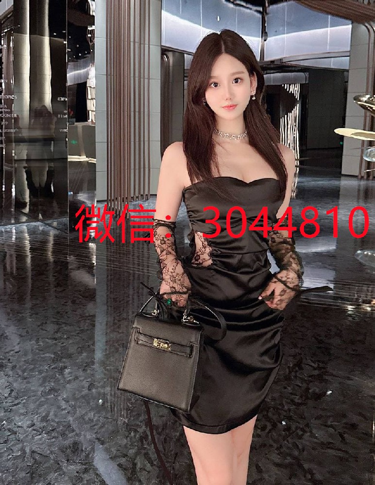 深圳极品网红身高168体重95🐻D筷子腿A4腰骨感美娇小女友肌肤透亮水润