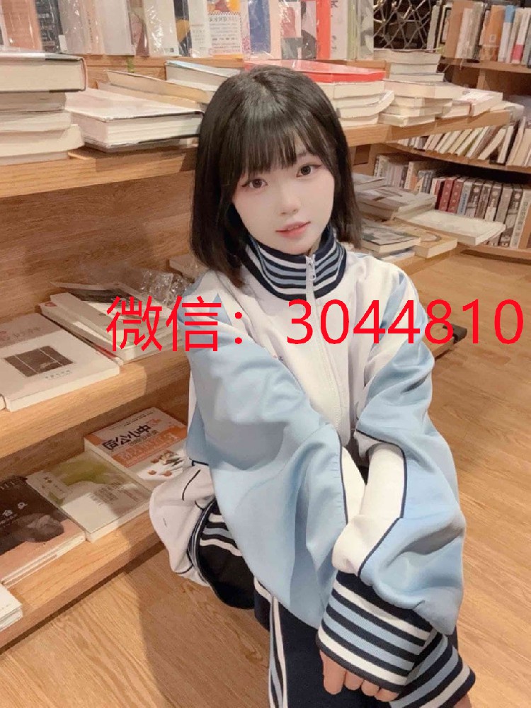 武汉07学生兼职 年龄07 身高162 体重82 筷子腿 超紧致 小巧玲珑