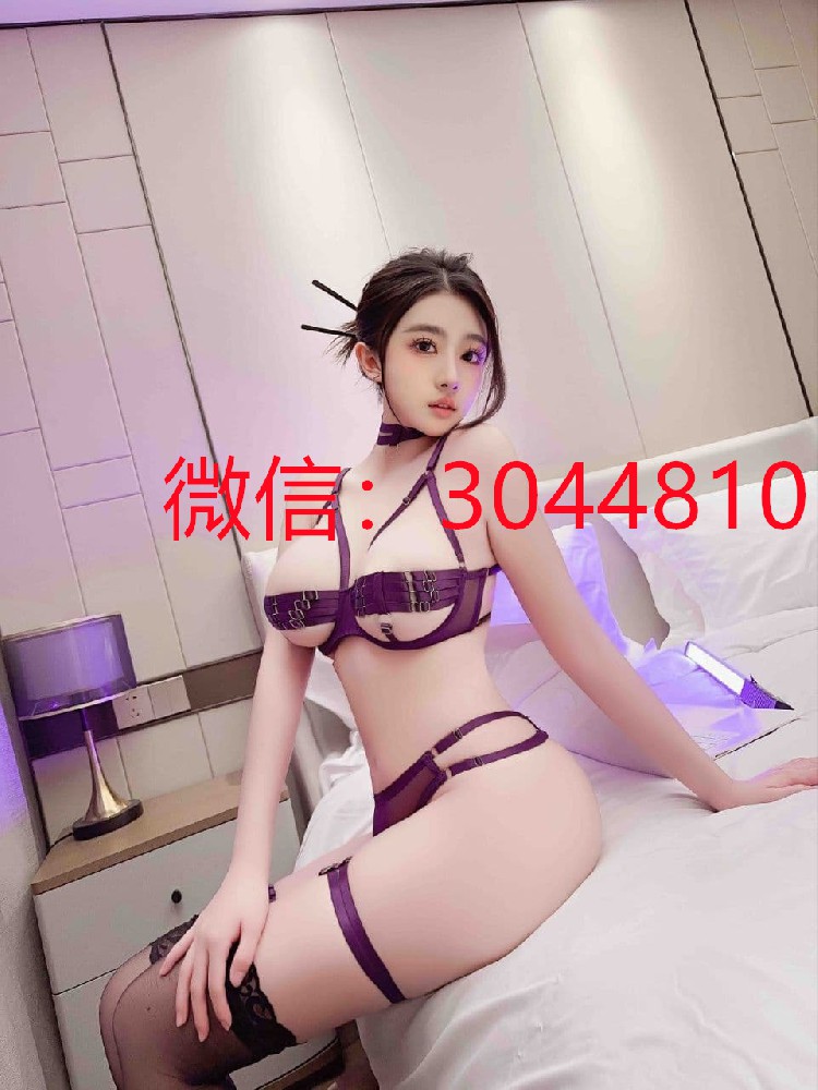 武汉03-170-E御姐大米Heiht 身高170 Bust胸围/E罩巨,Age年龄/03年Occuation职业/学生兼职
