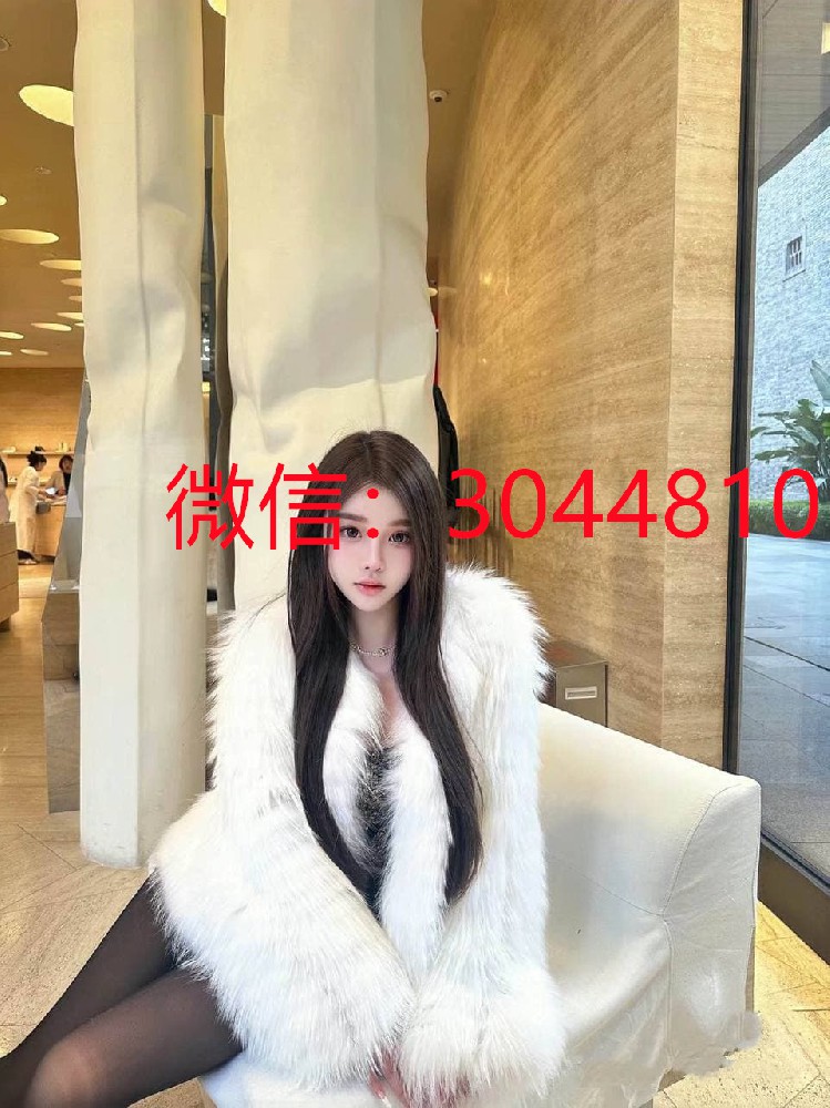 武汉170E普拉提教练兼职 真E 罩杯 前凸后翘体型好体态好大S曲线 穿着大牌御姐