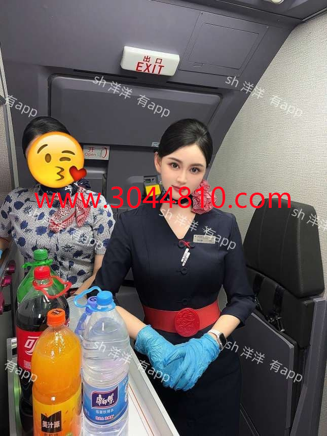 东航洋洋白虎  东航❤️人 #空姐  身高170- 🐻C  🍑臀 🈶app认证  肤白🥢腿  毕业于沈阳航空航天