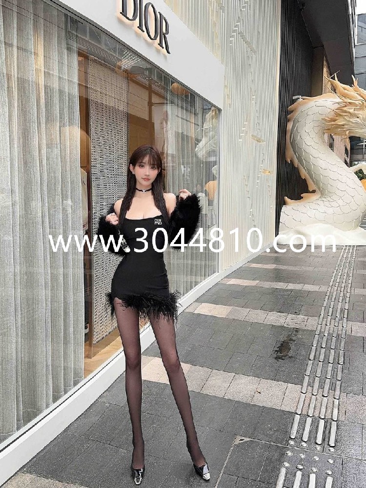 body weight: 49 Mind: D  ·全身嫩白、身材苗条、下体粉嫩·服务认真、不事不催、极好调教.真人真照、随意验证