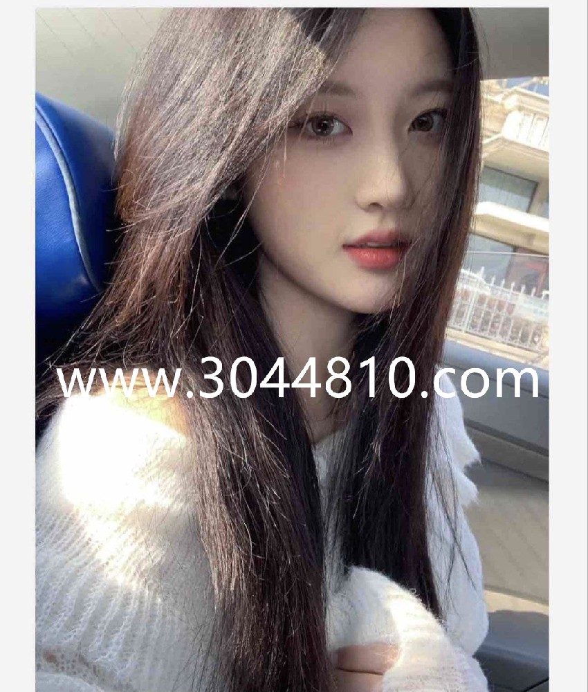 新加坡真人生活照片，高挑大长腿，天然D A4腰 蜜桃臂