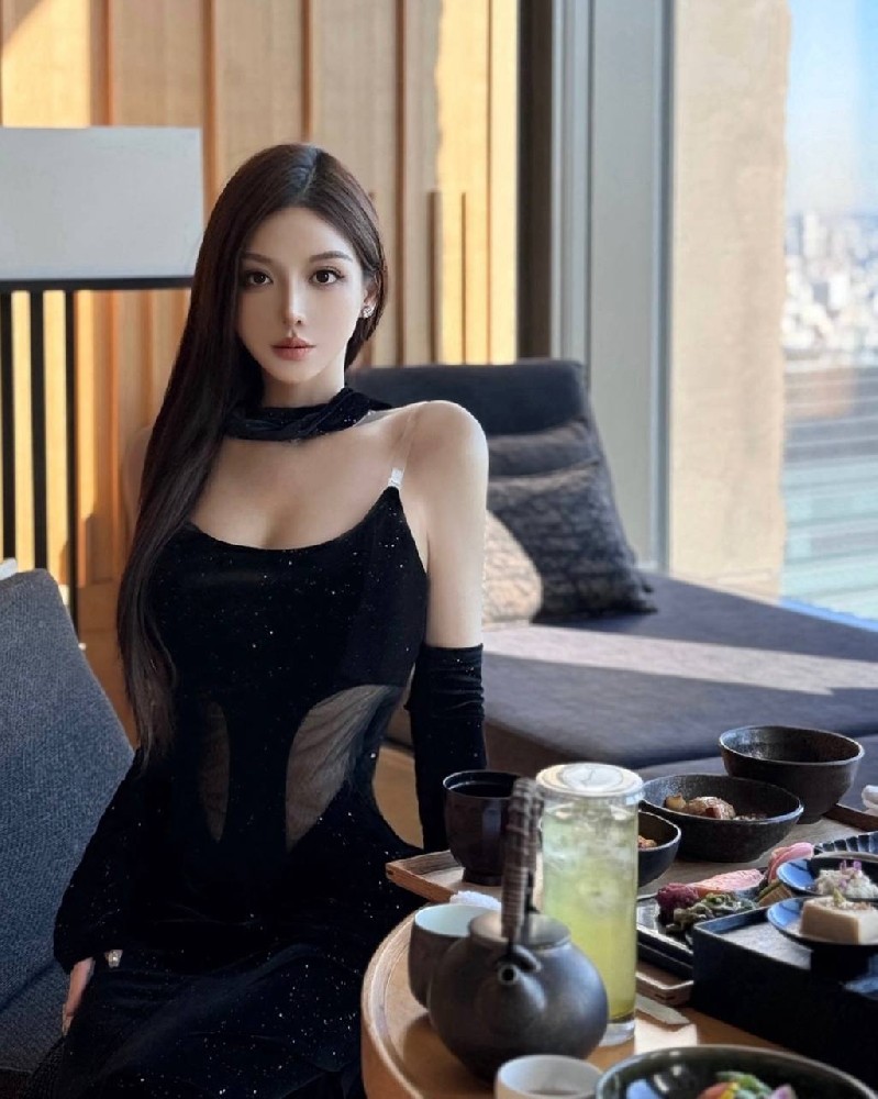 巴黎外围女御姐小野马178-C性感 紧致匀称肌肉 冷豔嫵媚