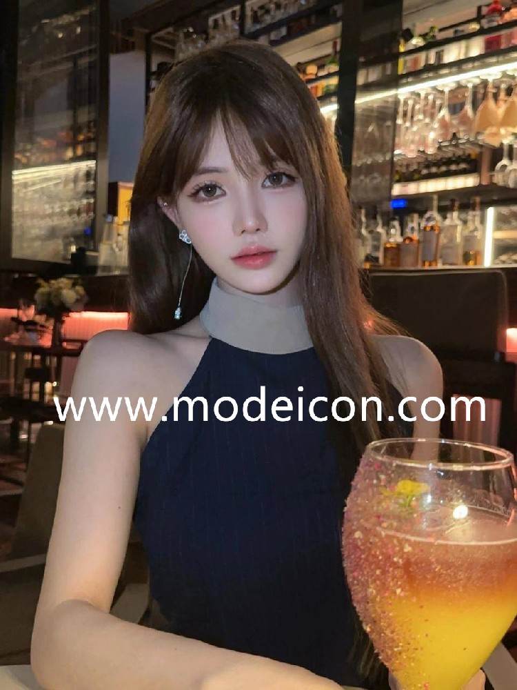 曼谷外围女极品童颜巨乳00年170G杯 纯原生态 皮肤雪白 身材超极品 超细腰 A4腰马甲人鱼线 洋气甜美可爱纯欲款 90斤 蜜桃翘臀 极品甜美少女 黄金腰臀比 高素质 温柔女生 洋气大牌高端气质