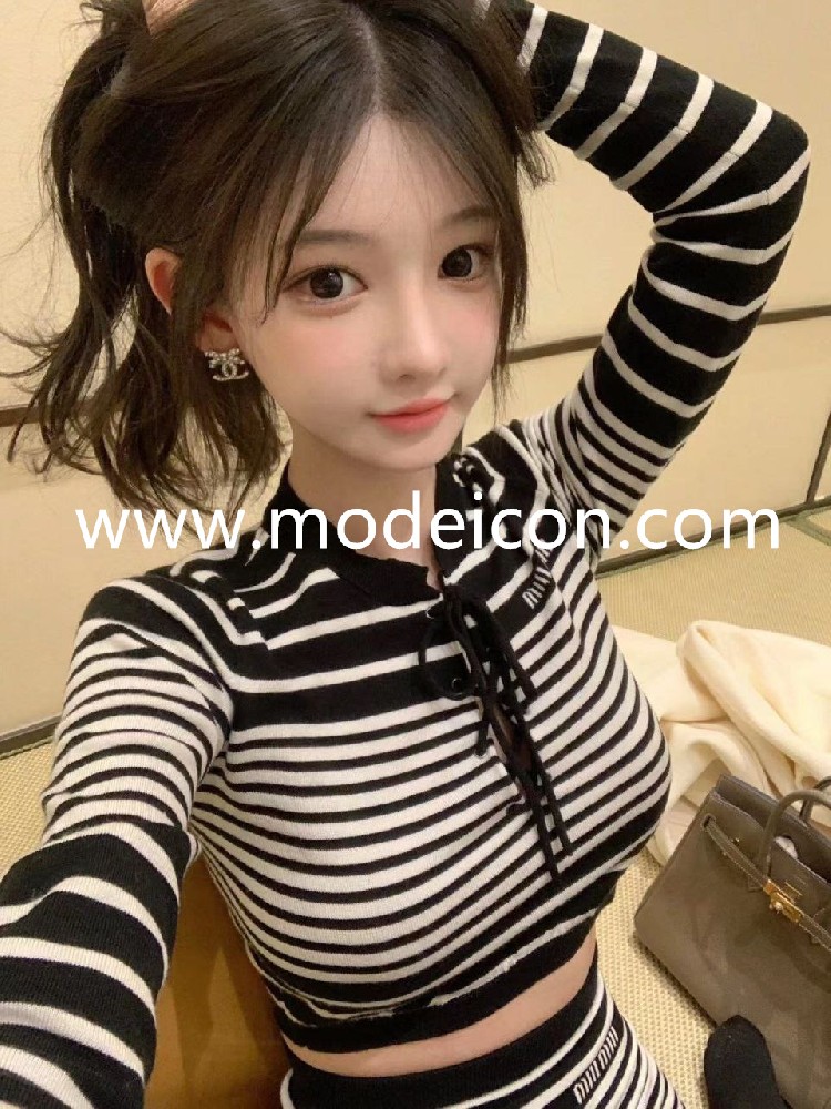 洛杉矶外围女台湾学妹甜美白幼瘦短暂工，04年 166E  44kg  巴掌腰 筷子腿 雪白超嫩 小翘臀  洋气精致小巧款