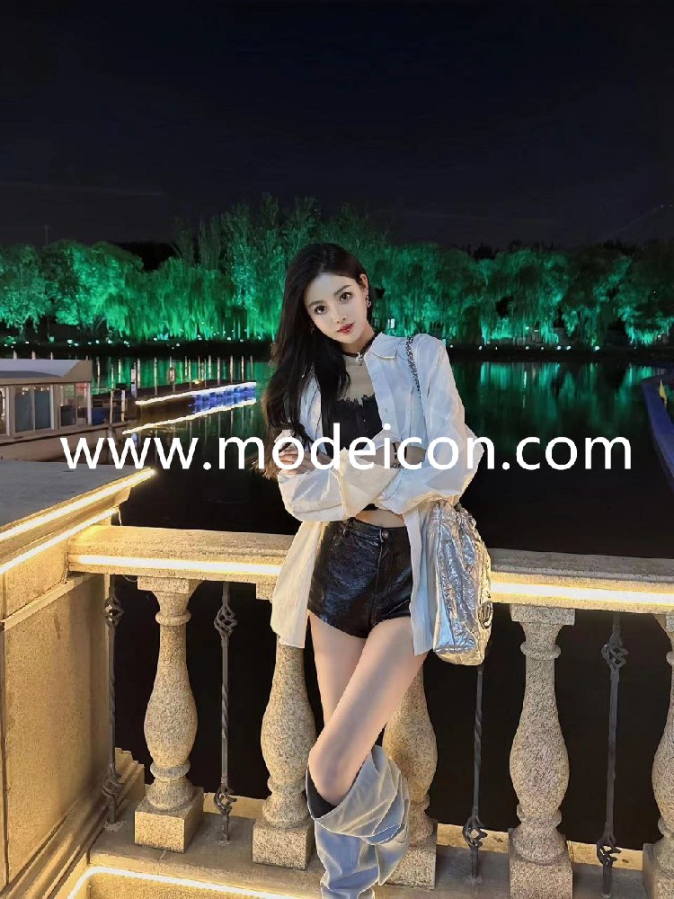 纽约外围女纯圈外｜T 台走秀｜时装模特｜｜车展模特｜平台博主 ｜身高180cm｜｜体重51kg｜｜胸围 36D   ｜｜年龄 01年｜ 身材一流.皮肤雪白.人美声甜.气质大牌您的最佳.期待与您完美邂逅             