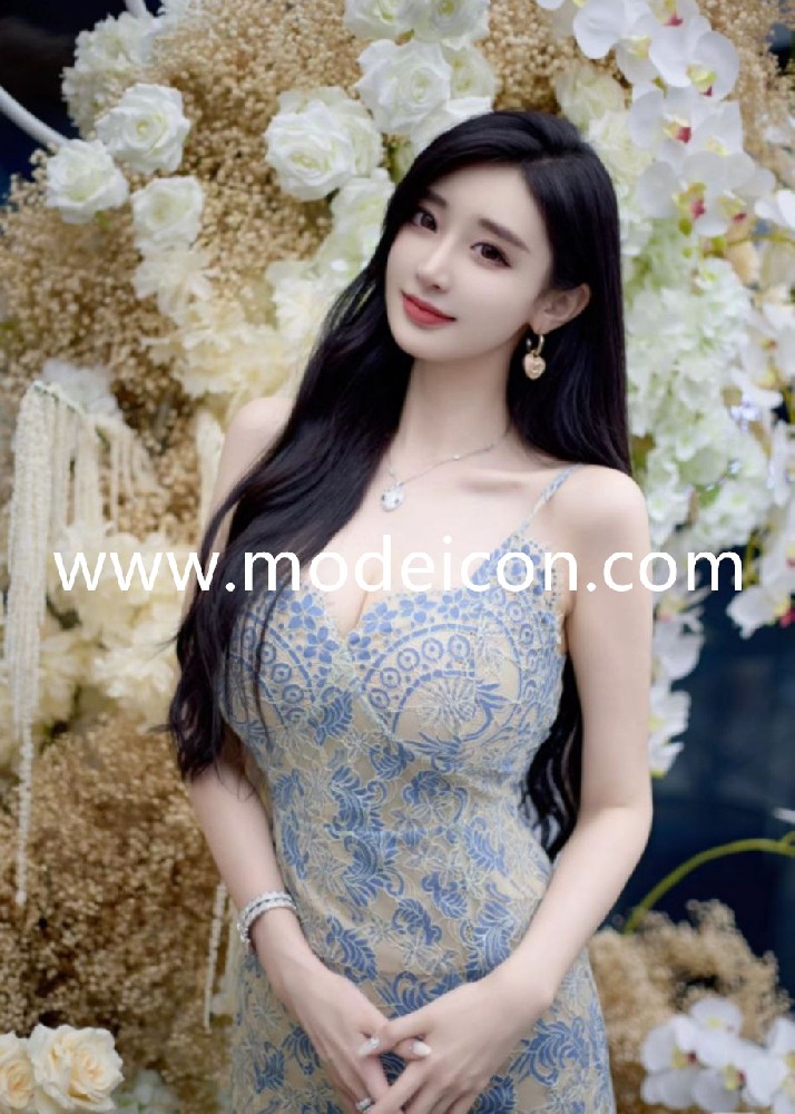 伦敦外围女 年龄00年 天然0整 Height 身高 175cm Weight 体重 52 kg Bust 胸围 天然G A4腰 大长腿 笔直长腿 气质绝佳 声线甜美 乖巧听话 不催不事 亲摸不躲 热情似火